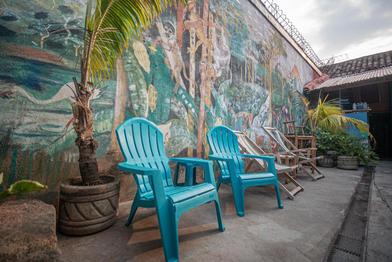 Hostal Mochilas Granada Εξωτερικό φωτογραφία