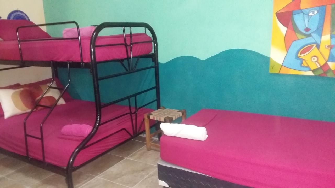 Hostal Mochilas Granada Εξωτερικό φωτογραφία